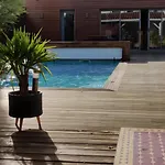 Maison Independante Avec Piscine Et Jardin A Merignac, A 15 Min Du Centre De Bordeaux Feriehus *