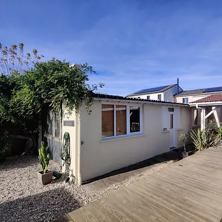 Maison Avec Piscine Au Calme A 2 Pas De Bordeaux Holiday home *