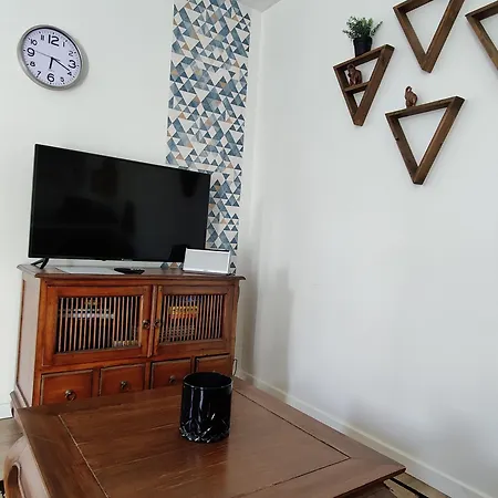 Maison Avec Piscine Au Calme à 2 Pas De Bordeaux *