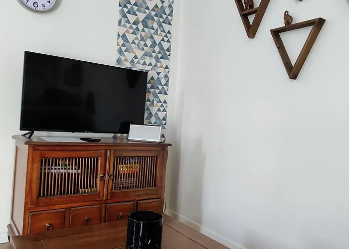 Maison Avec Piscine Au Calme à 2 Pas De Bordeaux *