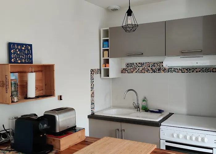 Maison Avec Piscine Au Calme à 2 Pas De Bordeaux *