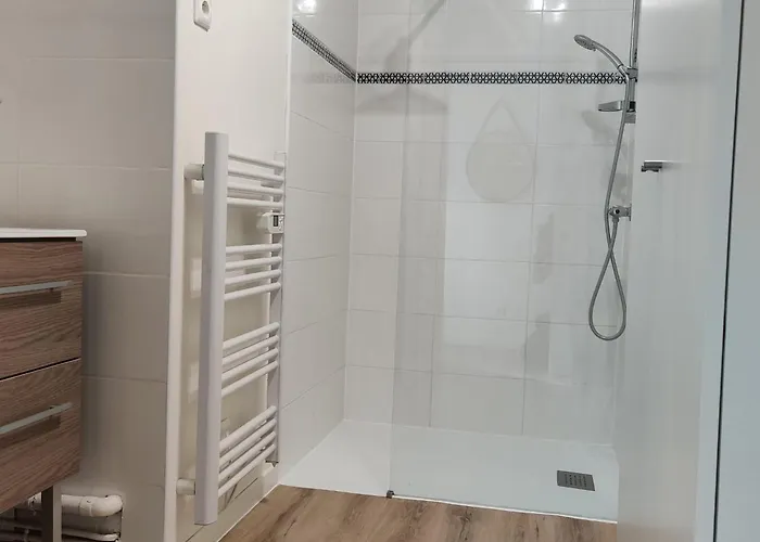 Maison Independante Avec Piscine Et Jardin A Merignac, A 15 Min Du Centre De Bordeaux *